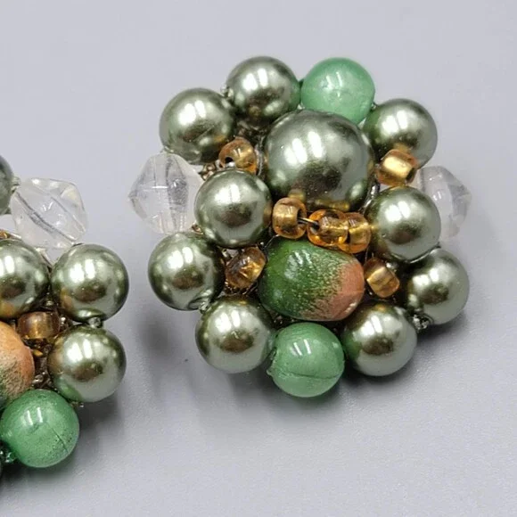 Vintage Green Cluster Bead Clip on Earrings 1" - Picture 4 of 6